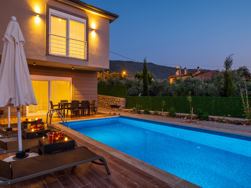  gece  -  Kasım
  | Kalkan Yeşilköy'de Çift Jakuzili 6 Kişilik Villa: Huzurlu Doğa Tatili